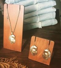 Load image into Gallery viewer, Crystal Waning Gibbous Moon Necklace