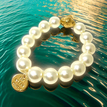 Load image into Gallery viewer, Pearls of Wisdom Mantra Bracelet