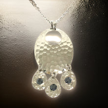 Load image into Gallery viewer, Hammered Jet Black Chandelier Necklace