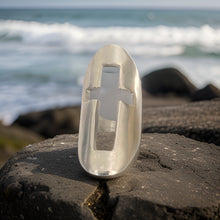 Load image into Gallery viewer, Cross Shield Ring