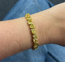 Load image into Gallery viewer, Stretchy Bezel Heart Bracelet Canary
