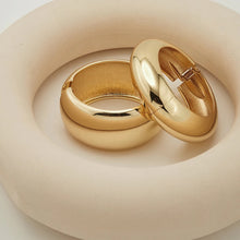 Load image into Gallery viewer, Roxy Statement Bangle
