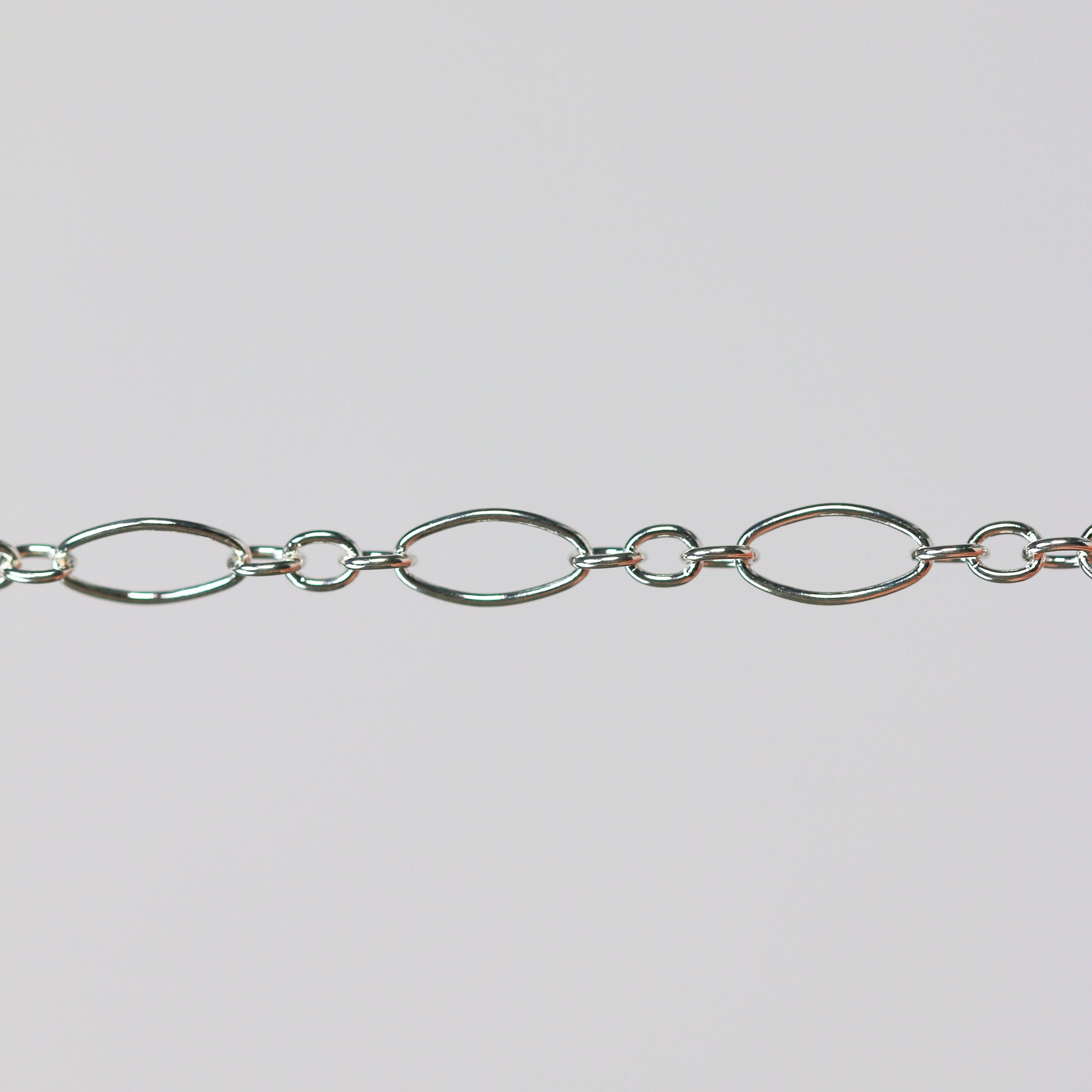 Aspen Permanent Jewelry Chain, Oval Design, Long and Small Links, Available in Gold Filled and Silver