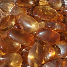 Load image into Gallery viewer, Amber Aura Quartz $3.00
