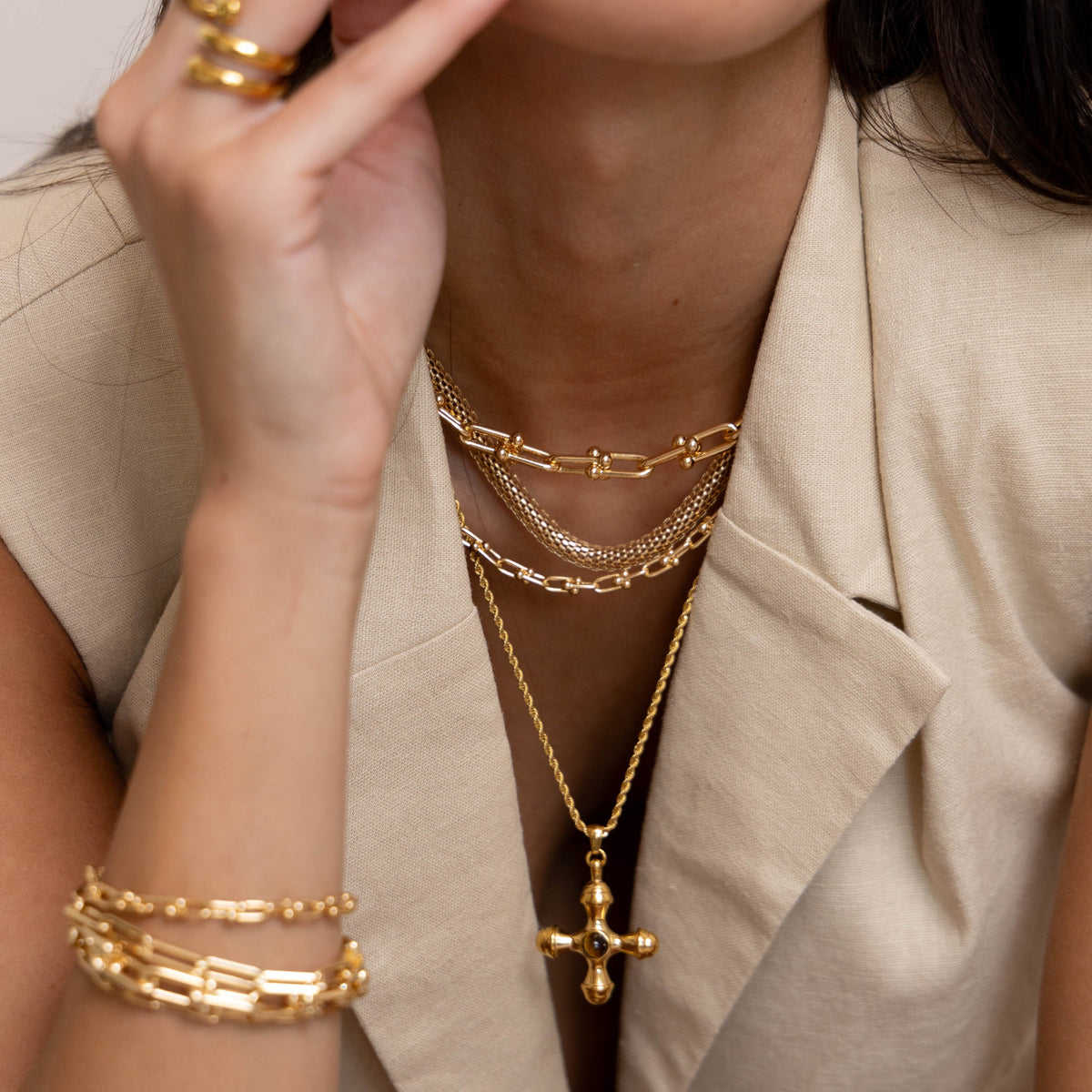Sandra Mesh Choker