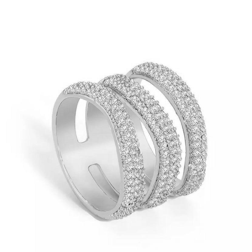 Elle Pave Ring